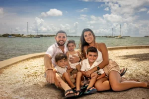 outdoor family portraits, outdoor family portrait