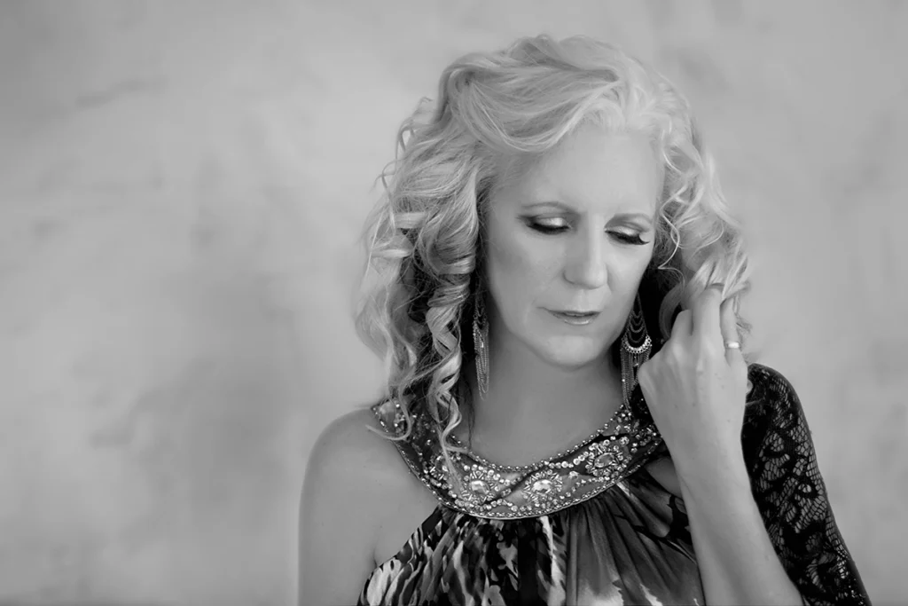 Black and White Glamour Portraits, Glamour Photography near me
